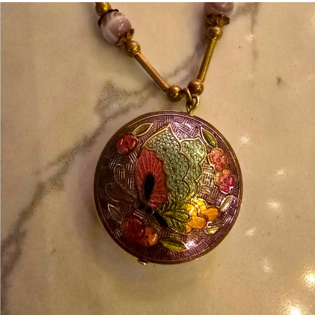 Vintage Cloisonne Necklace 24$